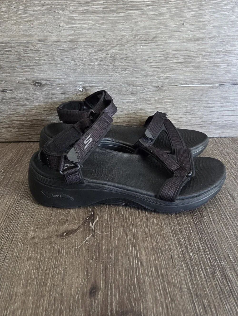 Skechers GO WALK Arch Fit 2.0 Sandal - Exhilarate Size 10